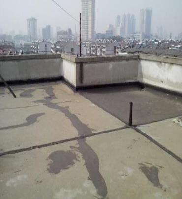 来凤漏水维修 楼顶漏水是什么原因，楼顶漏水维修方法是什么?